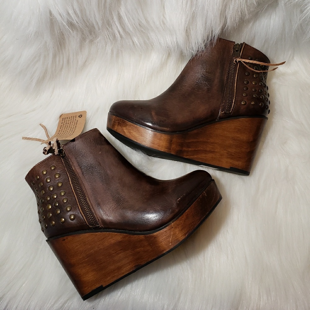 Bed Stu Brown Ankle Boots with Wooden Wedge - Picture 2 of 7